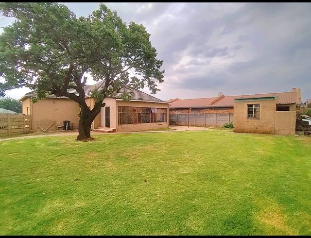 4 BEDROOM HOUSE FOR SALE IN BRAKPAN CENTRAL